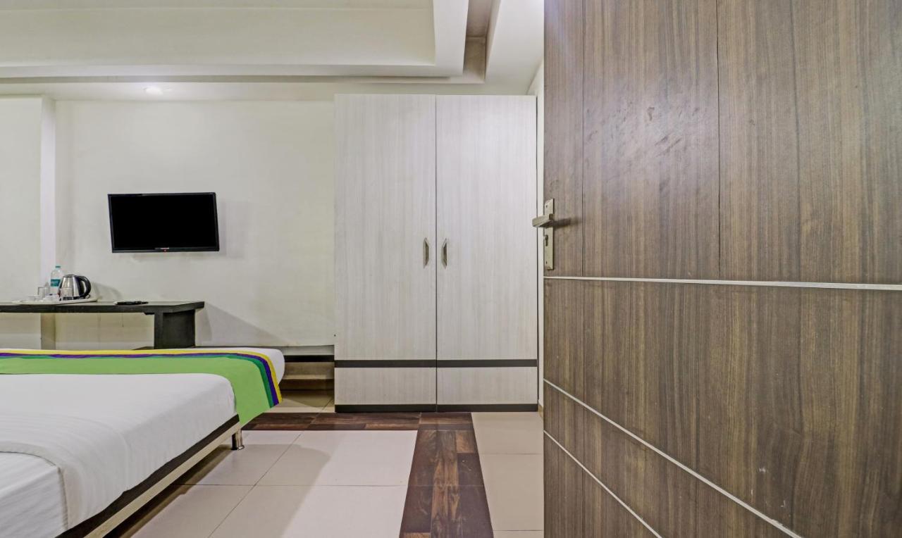 Treebo Mohit Regency Hotell Bhopal Exteriör bild