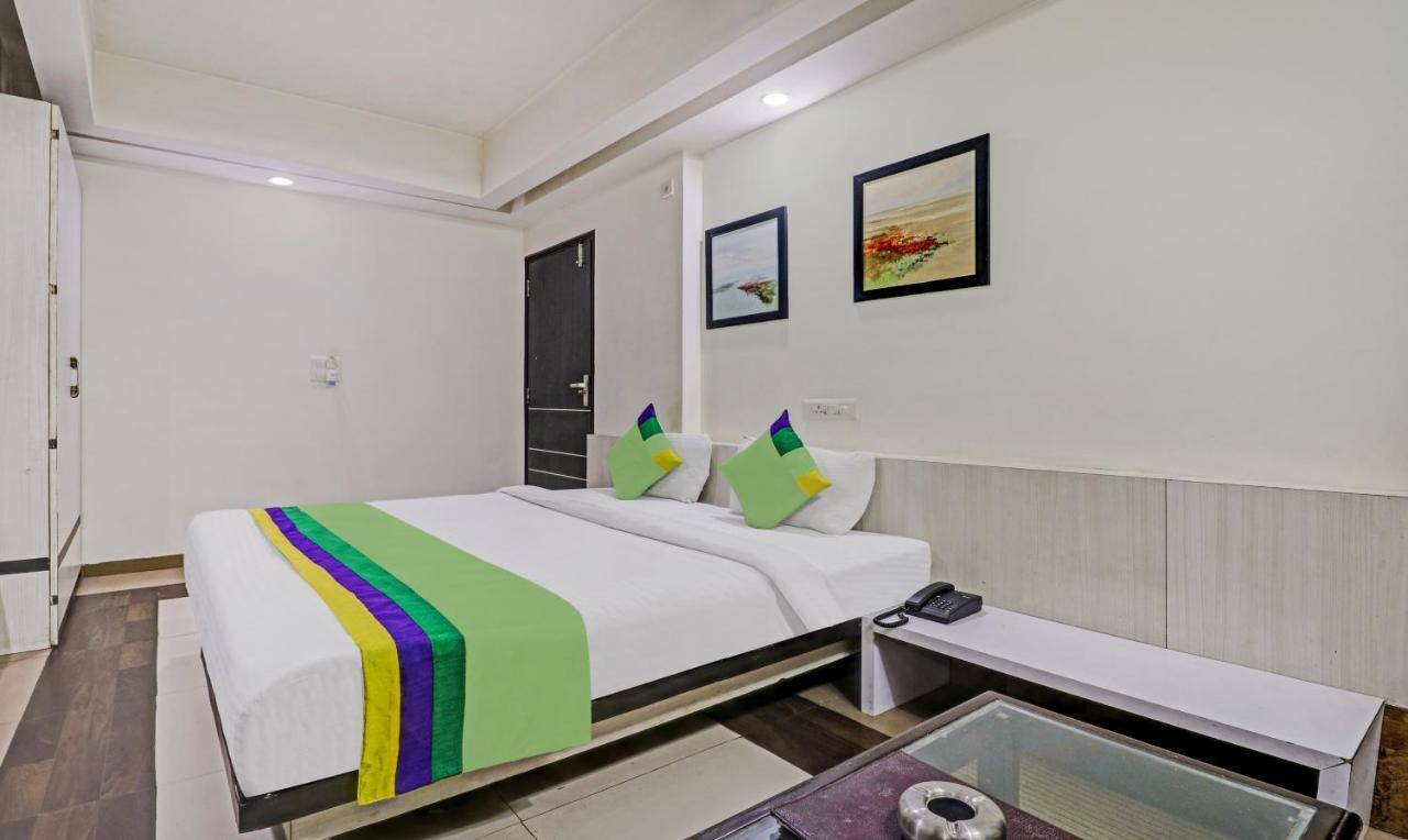 Treebo Mohit Regency Hotell Bhopal Exteriör bild