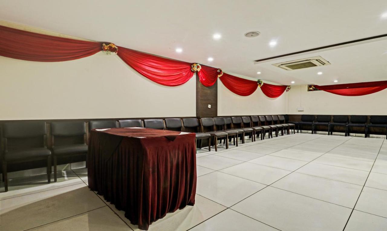 Treebo Mohit Regency Hotell Bhopal Exteriör bild
